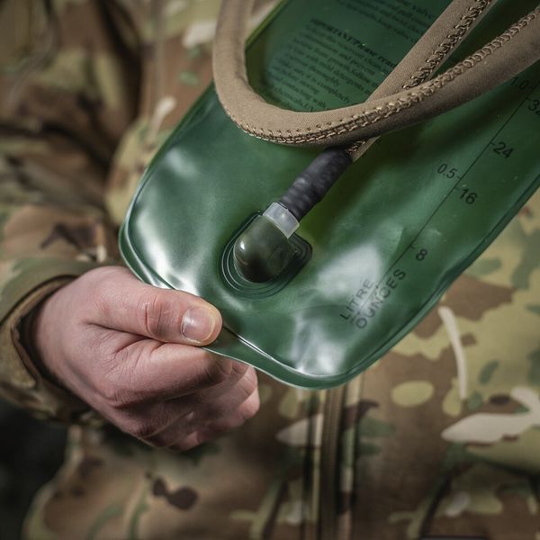 Гідратор M-Tac, 2 л, Olive 309 фото